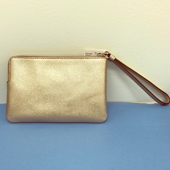 🆕Authentic Platinum Coach Wristlet🆕 - Picture 4 of 5